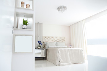 Obraz na płótnie Canvas modern white bedroom, white room