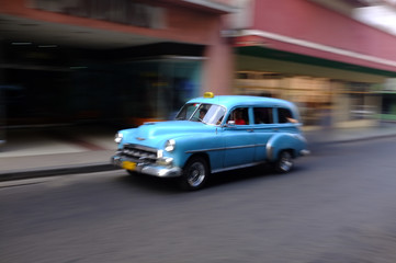 Fototapeta na wymiar Taxi de Cuba