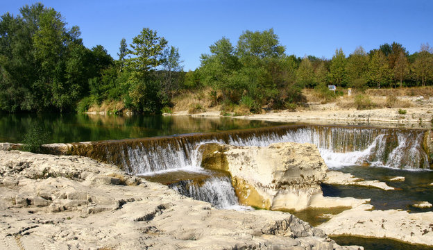 panorama des cascades du Sautadet dans le Gard en France
