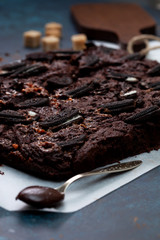 Brownie with oreo cookies