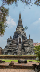 Fototapeta premium Walking through the ruins city in Thailand