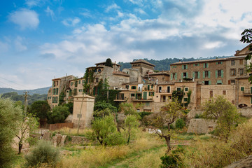 Fototapeta na wymiar Old buildings in mountain village Valldemossa Spain Mallorca
