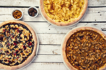 nuts and dried fruits pizza