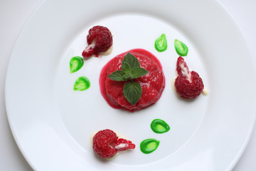 Raspberry dessert photo from the top