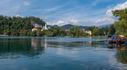 Fototapeta na wymiar Bleder See und Kirche von Bled