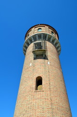 Fototapeta na wymiar Runder Steinturm auf der Insel Burano