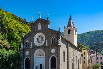 Fototapeta na wymiar Church of Riomaggiore in Italy, the cinque terre