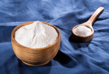 Baking soda to clean - Text space