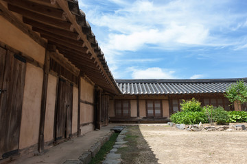 Fototapeta na wymiar Traditional Korean house in Asan-si, Korea.