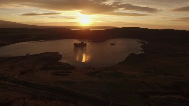 Dragonstone Cliffs. Fair Head rises 600 ft above sea level. Varys confronts Mellisandre. Jon Snow, Daenerys and Drogon share a moment as do Tyrion and Daenerys.