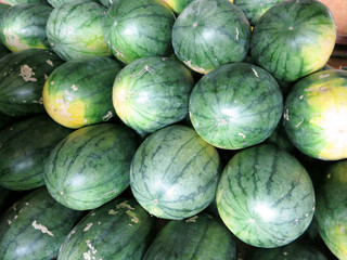 Watermelon, red sand Sweet taste, nourishing the heart