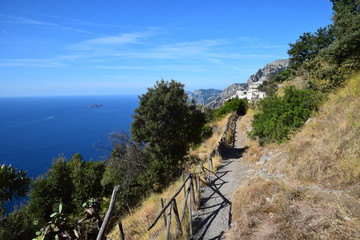 Fototapeta na wymiar Costiera Amalfitana - sentiero degli Dei