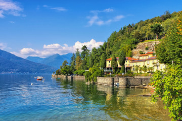 Colmegna am Lago Maggiore in Norditalien - Colmegna on Lago Maggiore in northern Italy