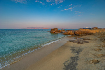La spiaggia di Agia Anna alle prime luci del mattino, isola di Naxos GR	