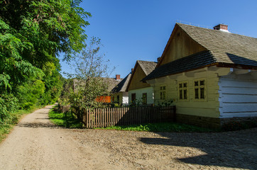 Drewniany dom wioska
