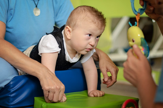 Как выглядят дети с дцп Disabled Toddlers Images - Browse 153 Stock Photos, Vectors, and Video Adobe Sto