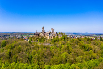Schloss Braunfels, mit Hubertusturm, Neuer Bergfried, Georgturm und Alter Stock Braunfels, Hessen,...