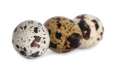Obraz premium Quail eggs isolated on white background