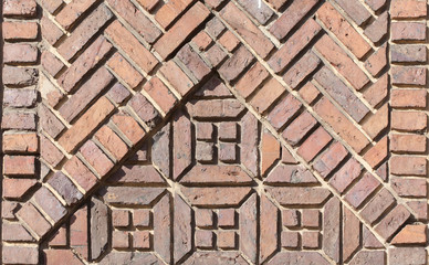 rötlich-braune Ziegelsteinmauer, Ziegelsteine, Dreieck, Hintergrund, Deutschland, Europa