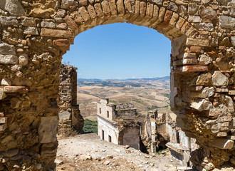 Il borgo abbandonato di Craco vicino matera in Basilicata