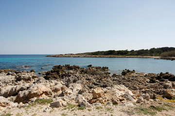 Strand und Felsenküste auf Mallorca