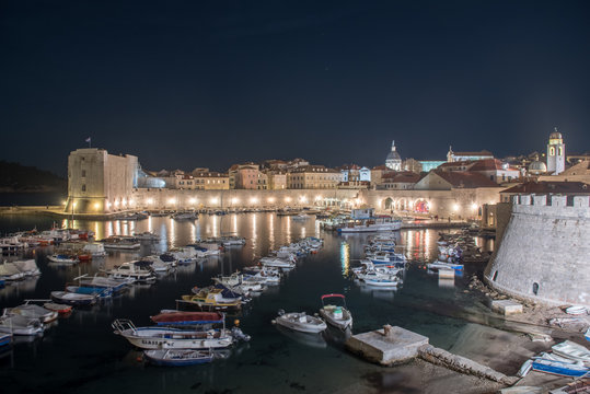 Dubrovnik port at night