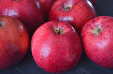 Red apples