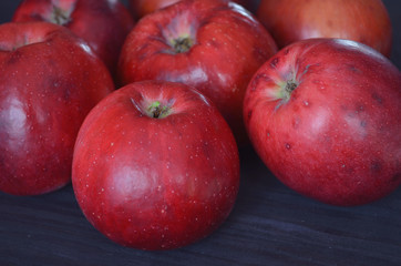 Red apples