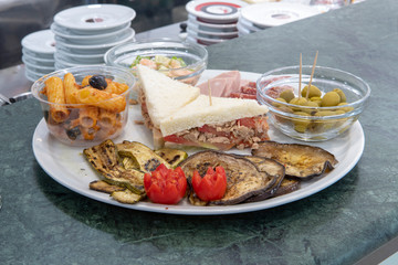 italian, appetizer, food, cuisine, fresh, restaurant, meal, cheese, gourmet, lunch, healthy, traditional, vegetarian, table, dinner, basil, delicious, tomato, kitchen, bread, buffet, wine, antipasto, 