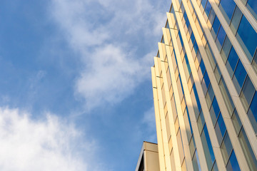 Fototapeta premium Blue sky and high building in TOKYO, JAPAN