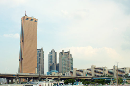 View to 63 building from the Hang river