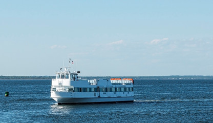 Fototapeta premium Fire Island Ferry boat in the bay