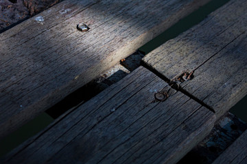 Piso de madera en el parque