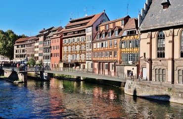 Strassburg, Gerberviertel, Häuserzeile an der Ill