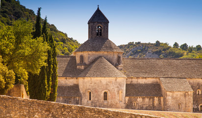 The Romanesque Cistercian abbey Abbaye Notre-Dame de Sénanque, at Gordes, Provence, France, Europe