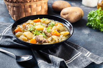 Pichelsteiner, German stew that contains meat