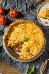 Homemade Cheesy Tomato Pie