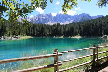 Il Lago di Carezza nelle Dolomiti ( Trentino - A. Adige )