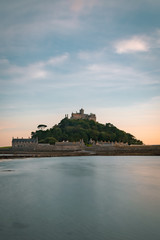 Naklejka premium St Michaels mount at sunset