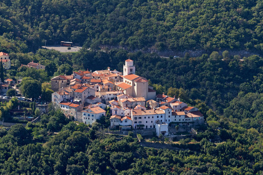 Moscenice, hilltop village in Istra, Croatia