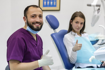 patient thanks the dentist doctor  relation healthcare  success