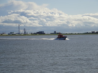 Schnellboot bei Bremerhaven
