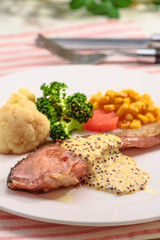 鮭のマスタードソース