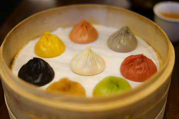 台湾のカラフルな小籠包のイメージ