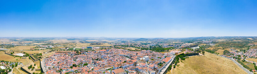 Fototapeta na wymiar Panorama sur la ville de Elvas