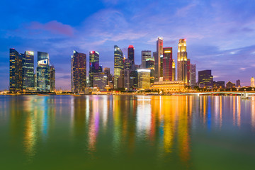 Fototapeta na wymiar Night view of Singapore skyline