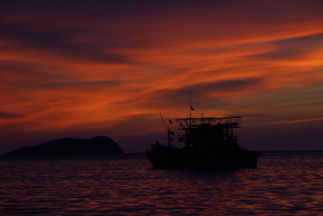 Obraz premium 漁師の家路 Fisherman goes Home