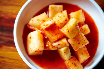 Kkakdugi, Korean white radish spicy pickles