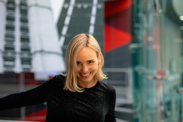 Frau in einer Zeit Reise