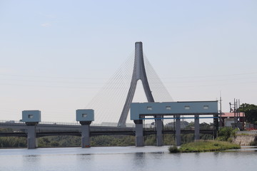 橋と空